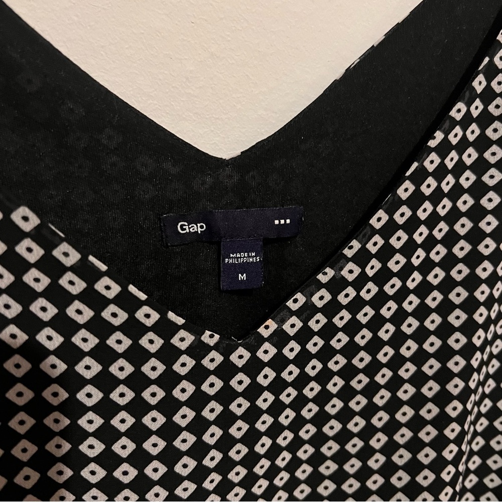 *3/20* Gap Flutter Sleeve Mini Dress - Picture 3 of 4
